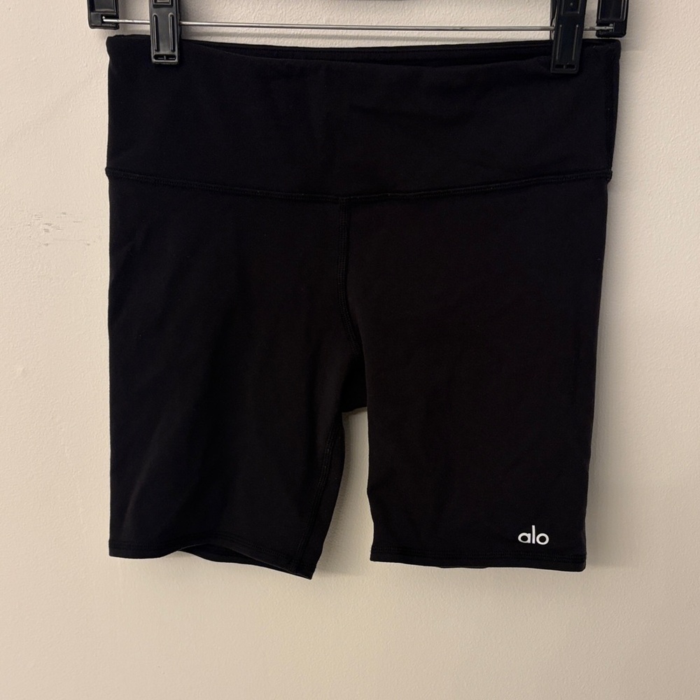 ALO Yoga Women's Classic Black Bike Shorts